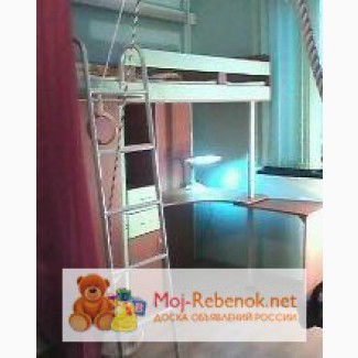 Детский уголок кровать+ компьютерный стол+ гардероб