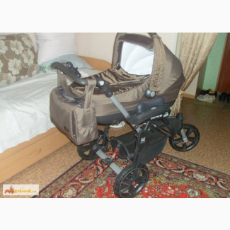 Детскую коляску Итальянская фирма CAM все на фото. в Кыштыме